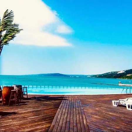 아파트 Deep Blue Horizon By The Sea 발치크